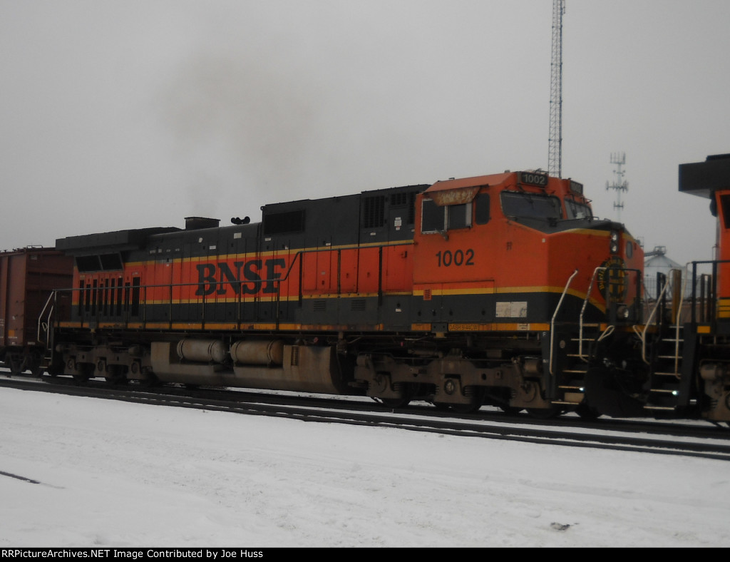 BNSF 1002